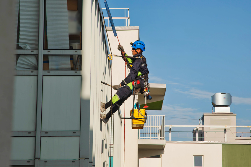 Limpieza de naves industriales